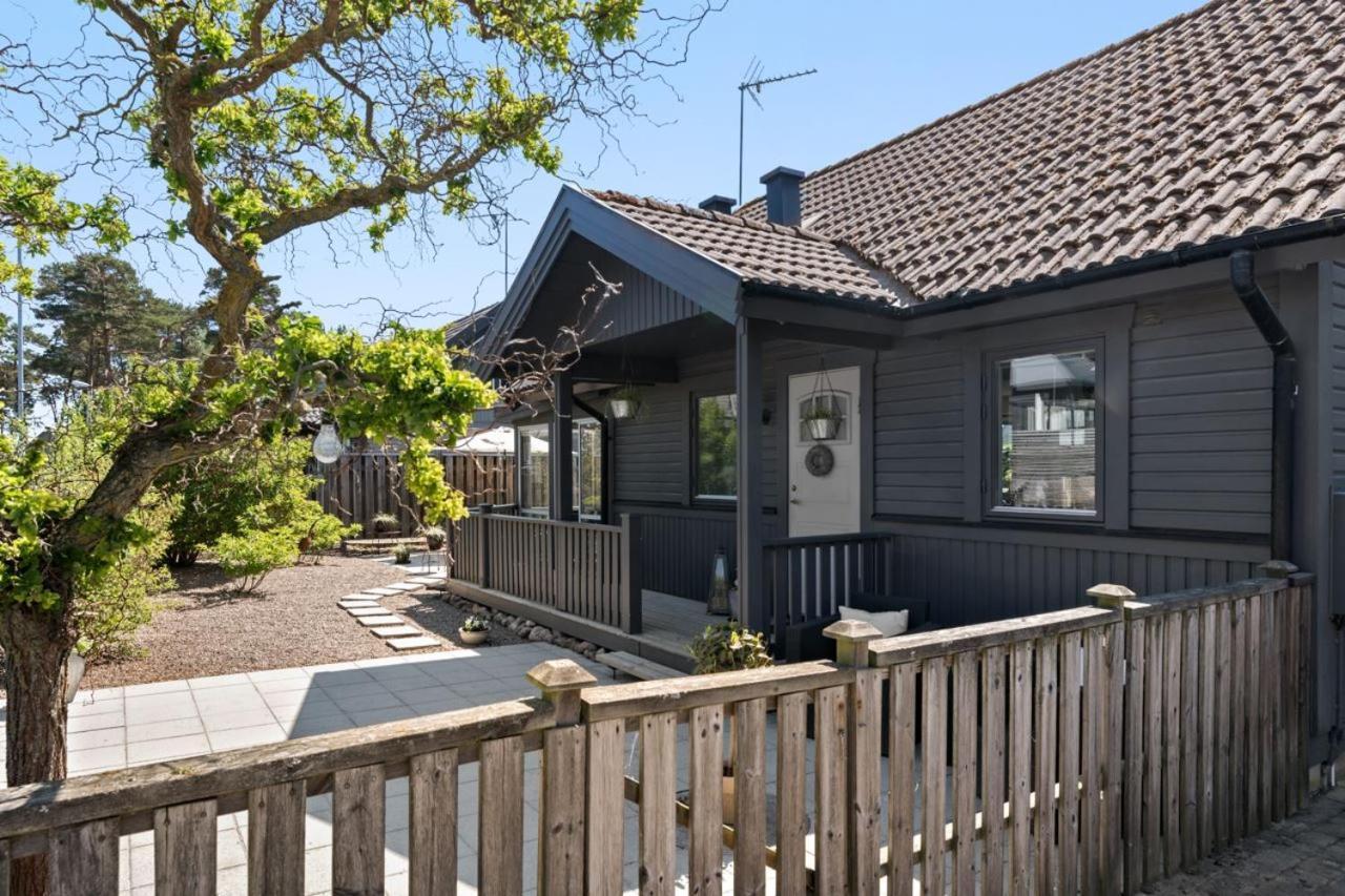 Charming 2-Floor House By The Sea In Ahus Sweden Villa Екстериор снимка